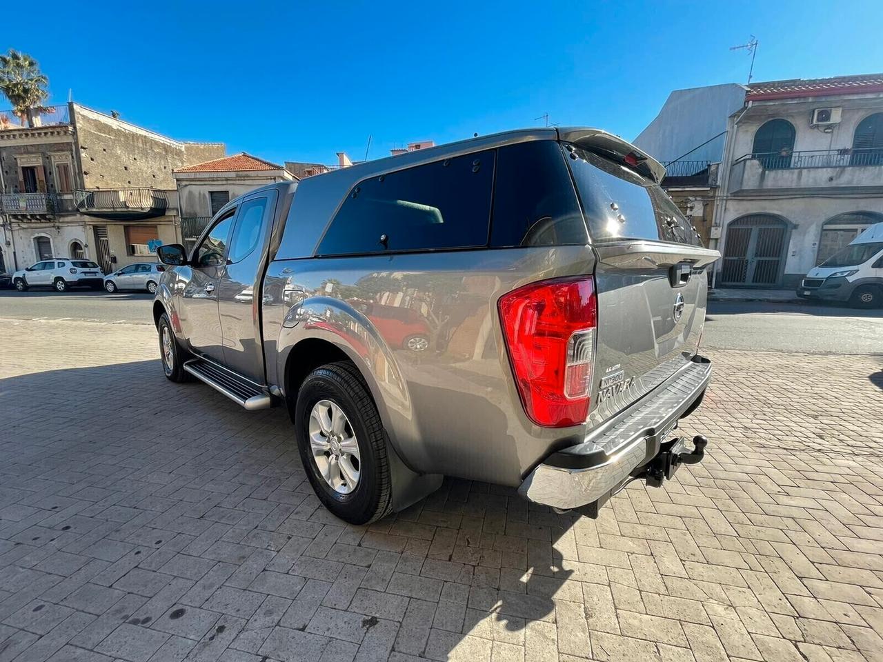 Nissan Navara 2.3 dCi 4WD King Cab N-Connecta HARD TOP