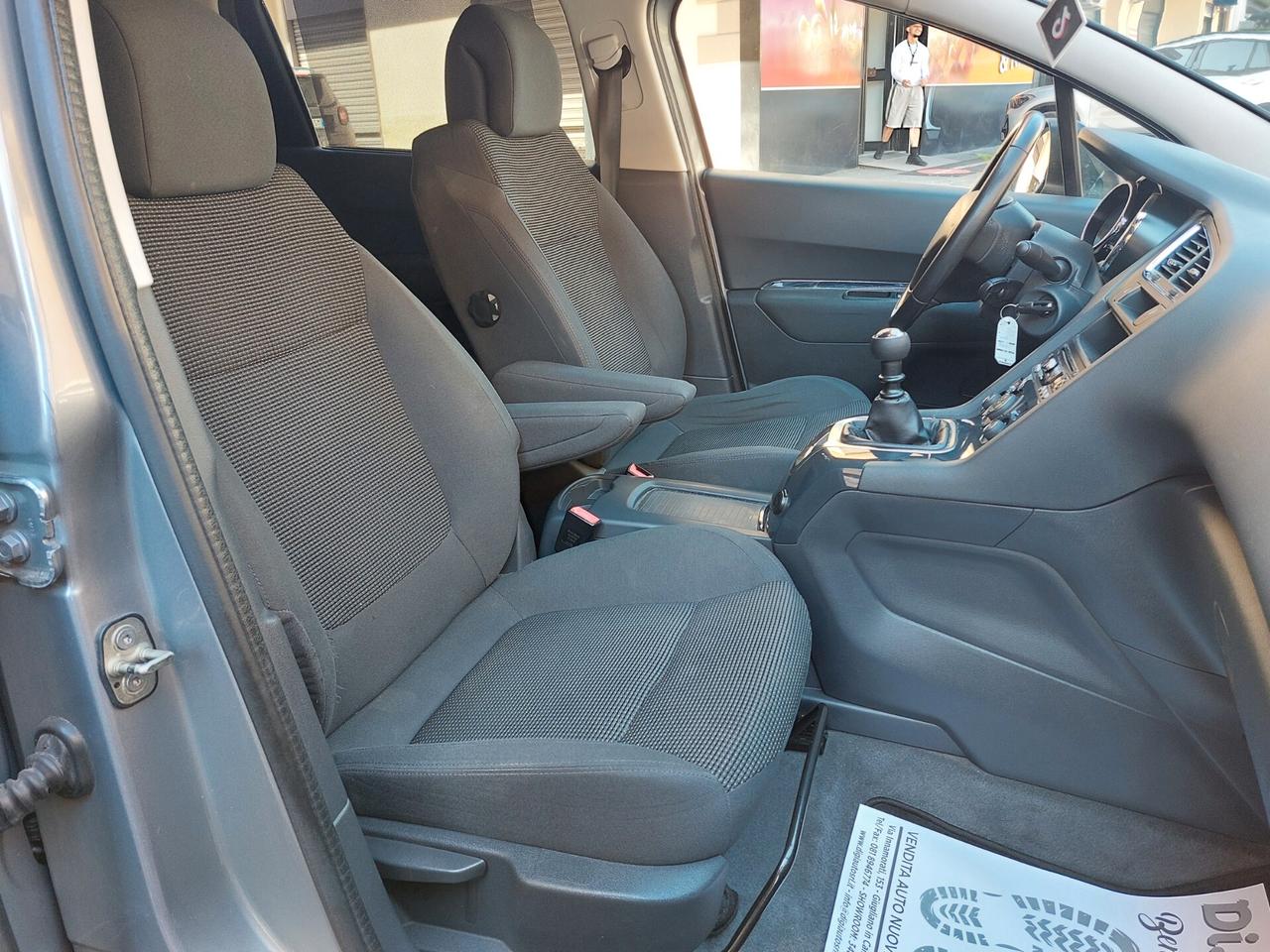 Peugeot 5008 1.6 HDi 115CV Allure 85Kw