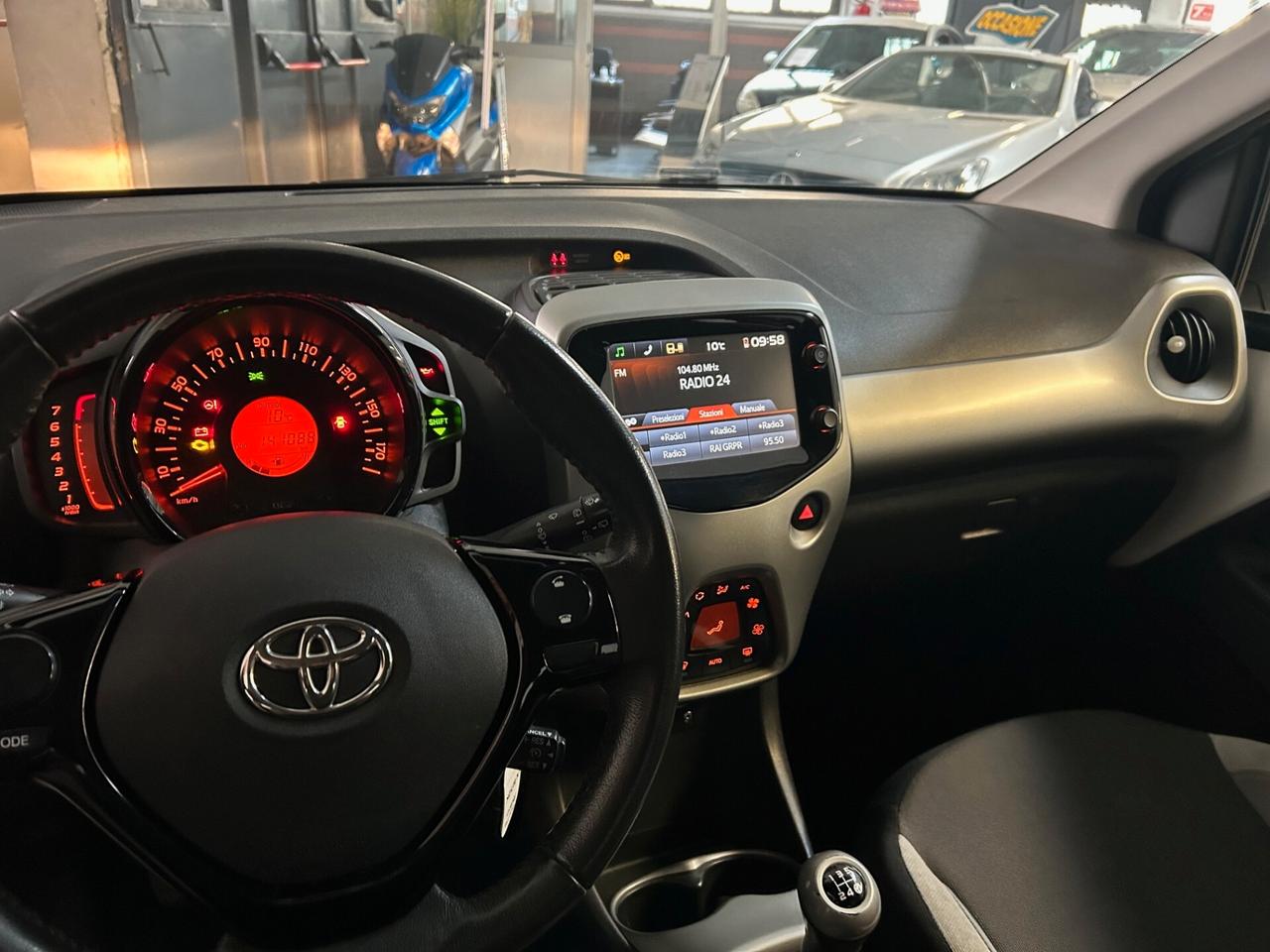 Toyota Aygo 1.0 VVT-i 69 CV 5 porte x-cool