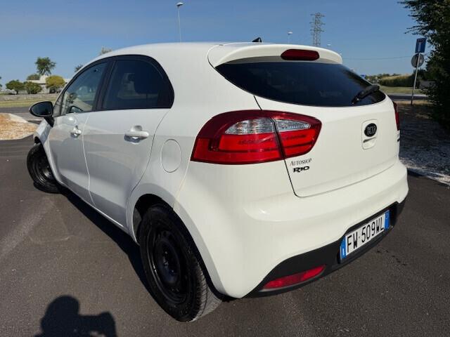 Kia Rio 1.4 CRDi 5p. Cool