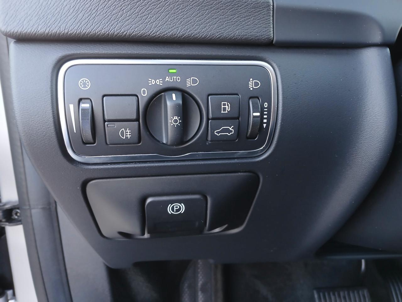 Volvo V60 1.6 D2 115CV SW AUTO 2015