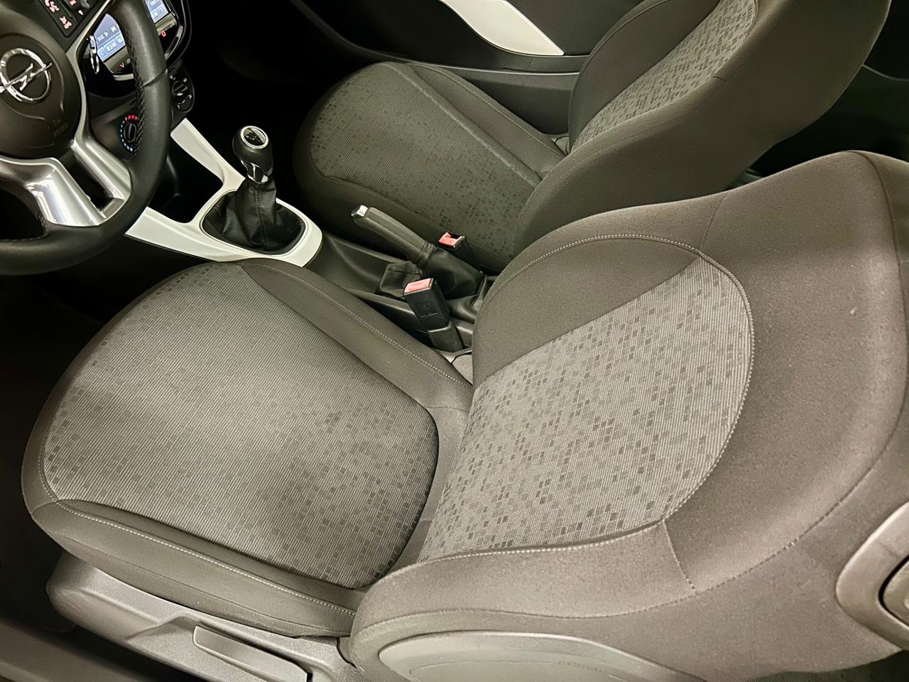 Opel Adam 1.2 70 CV White/Black Link