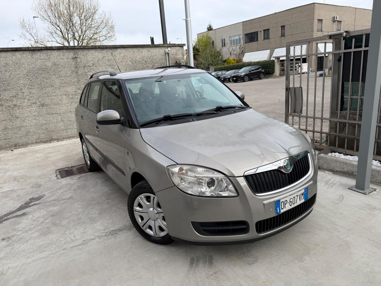 SKODA FABIA 1.4 BENZINA EURO4 COMERCIANTI