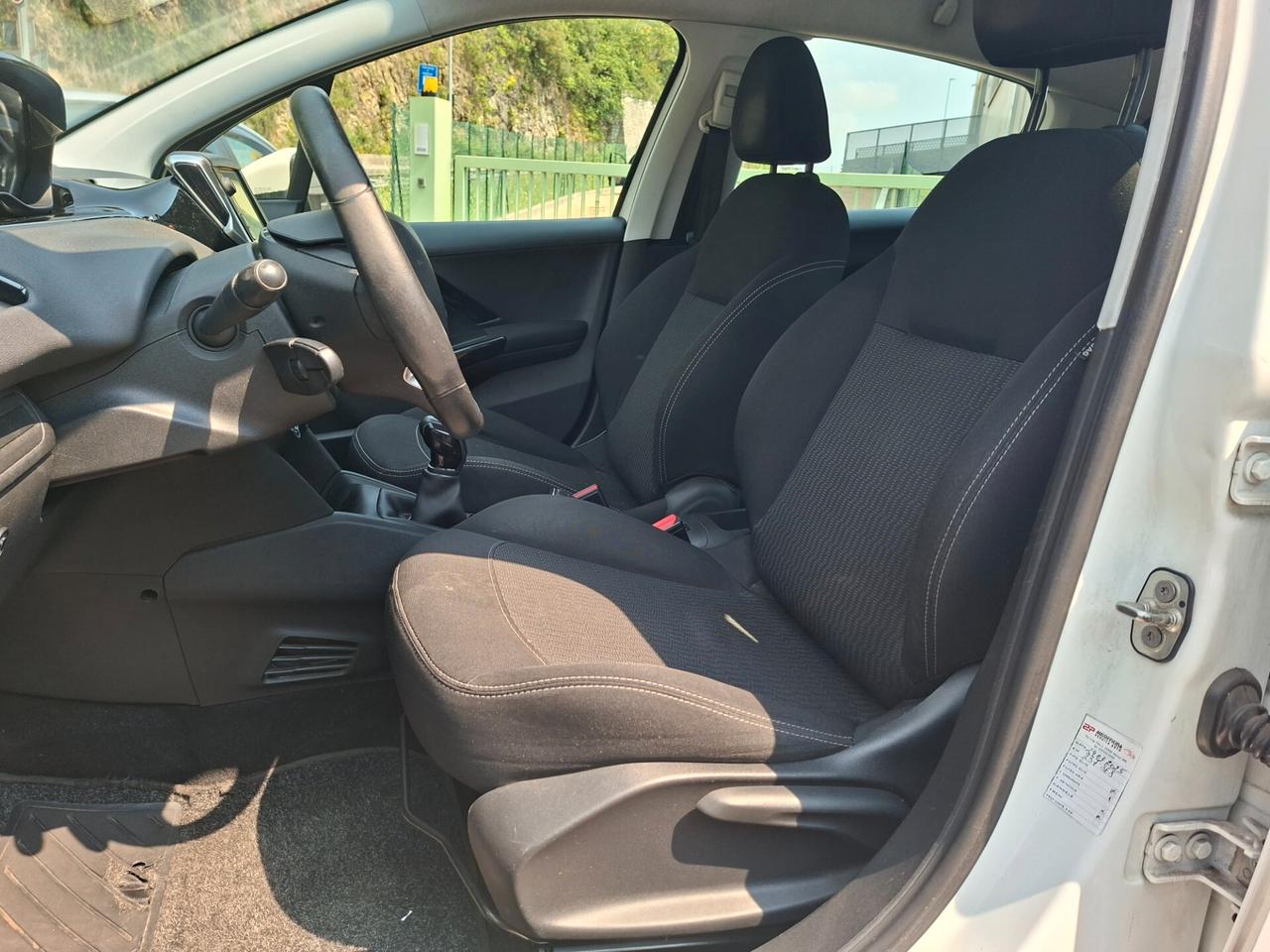 Peugeot 208 1.2 GPL / 5PORTE
