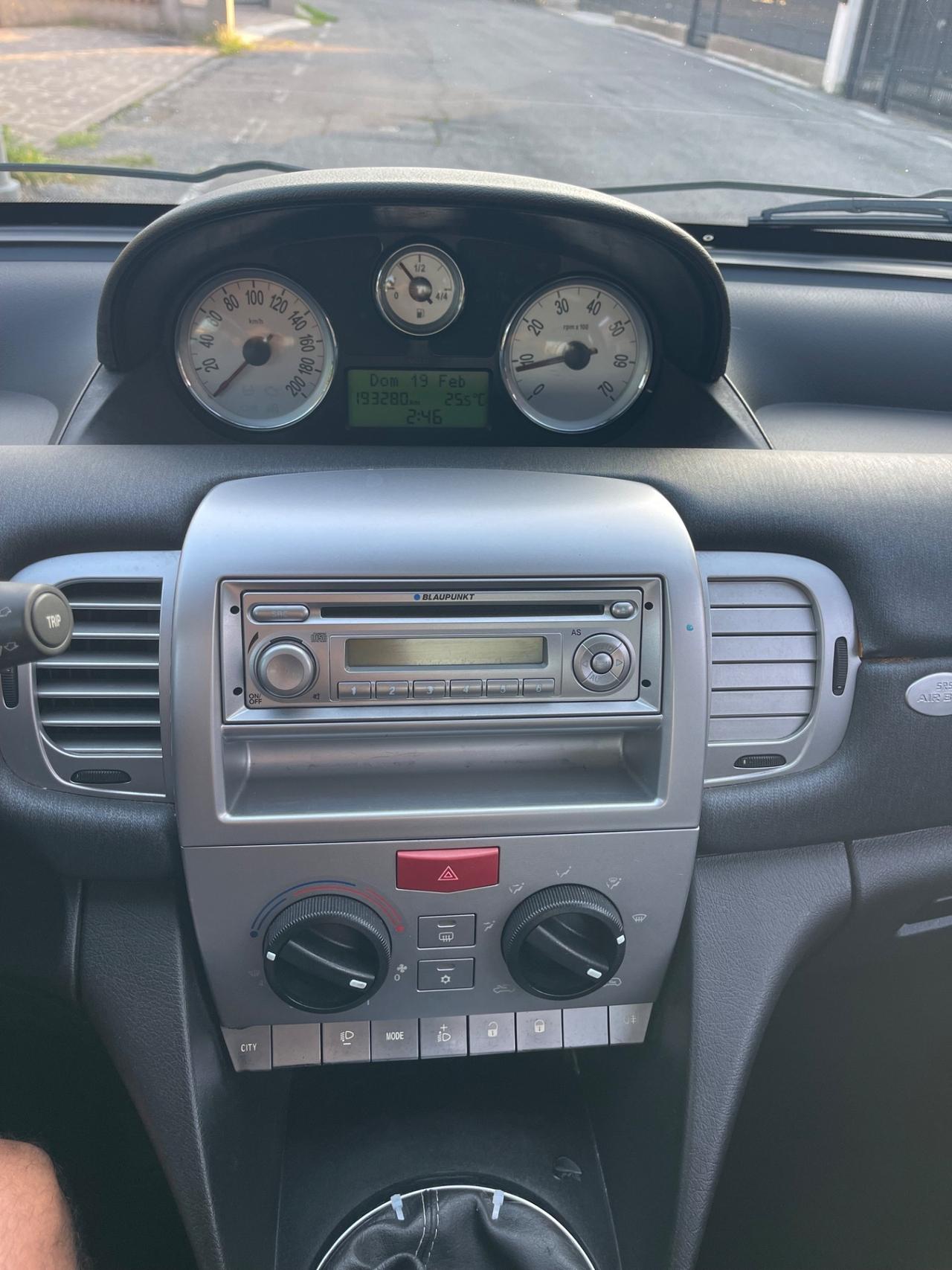 Lancia Ypsilon 1.2 Passion