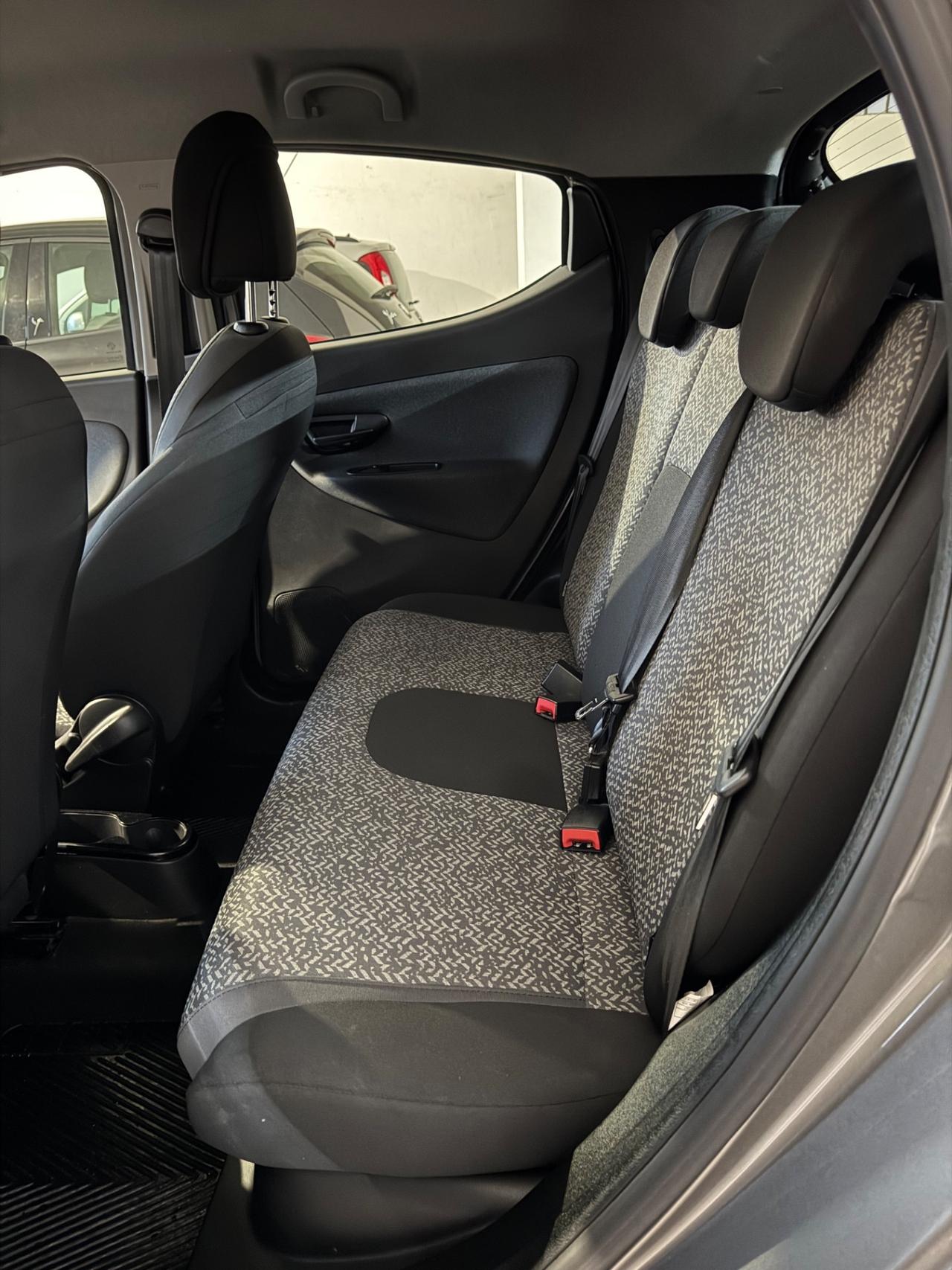 Lancia Ypsilon 1.0 FireFly 5 porte S&S Hybrid Gold