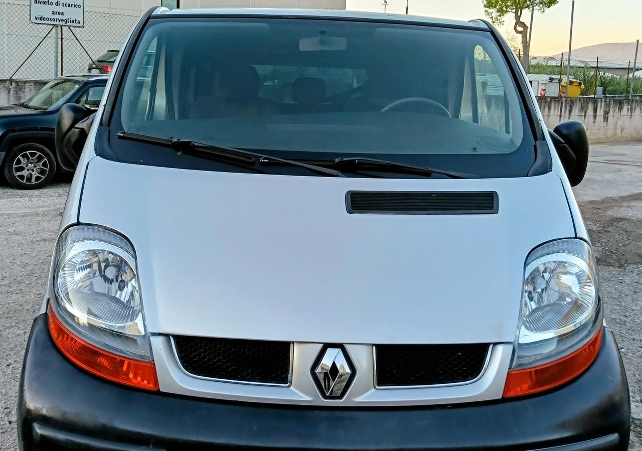 RENAULT TRAFIC 2.5 NOVE POSTI garanzia 24 mesi