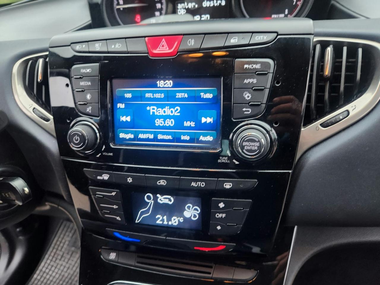 Lancia Ypsilon 1.2 69 CV 5 porte GPL Ecochic Platinum