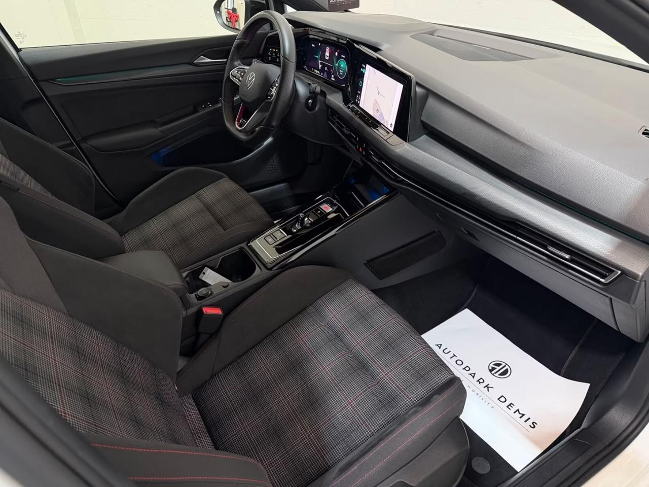 Volkswagen Golf GTI 2.0 TSI DSG 19" BLACK STYLE