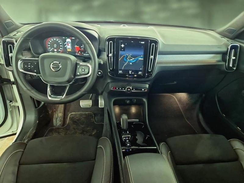 VOLVO XC40 T5 PLUG-IN HYBRID AUTO RECHARGE R-DESIGN SUV