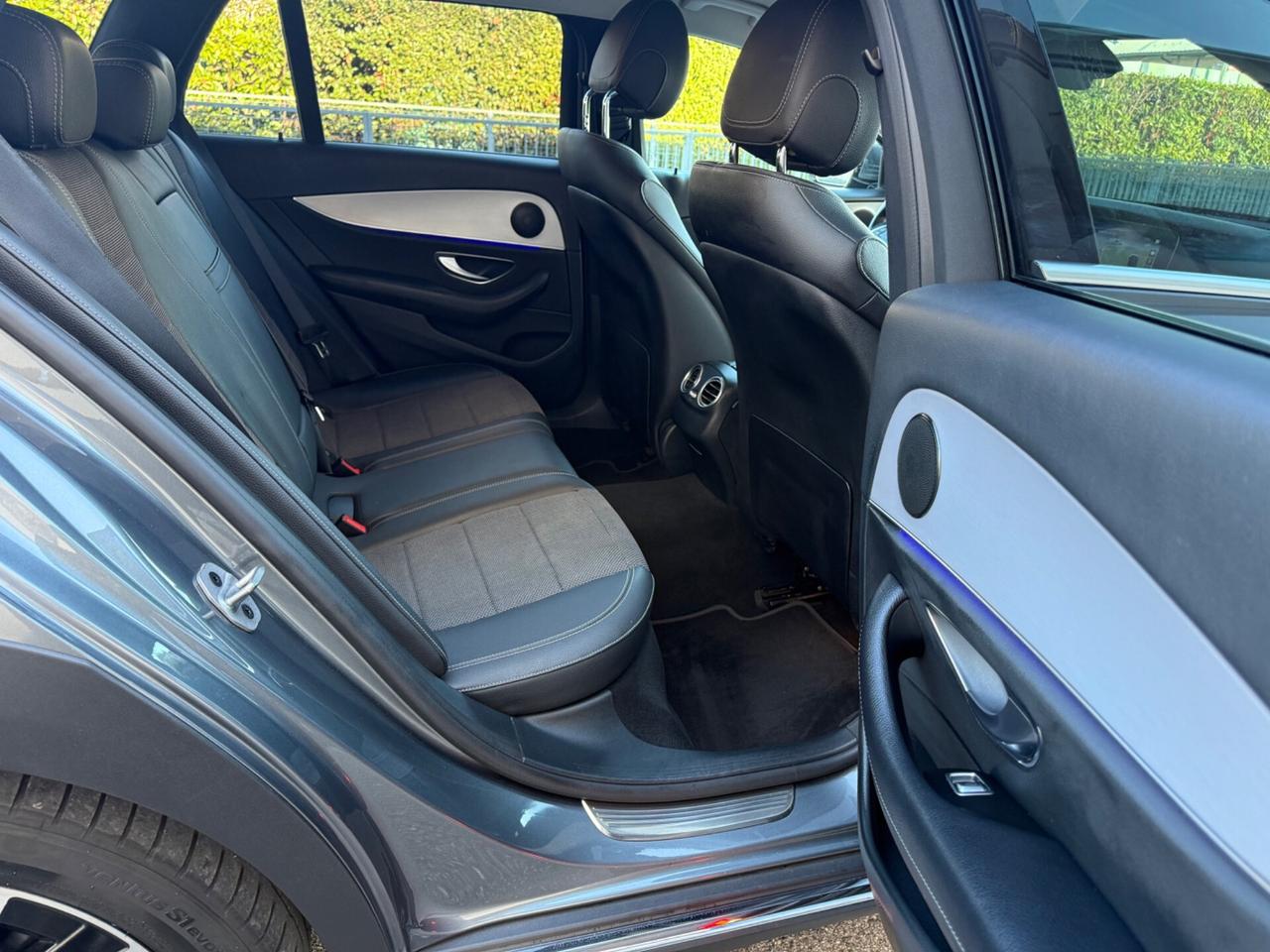 Mercedes-benz E 220 .4Matic Aut.Premium .All-Terrain