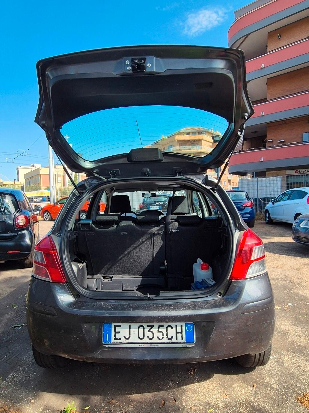 Toyota Yaris 1.0 5 porte Sol