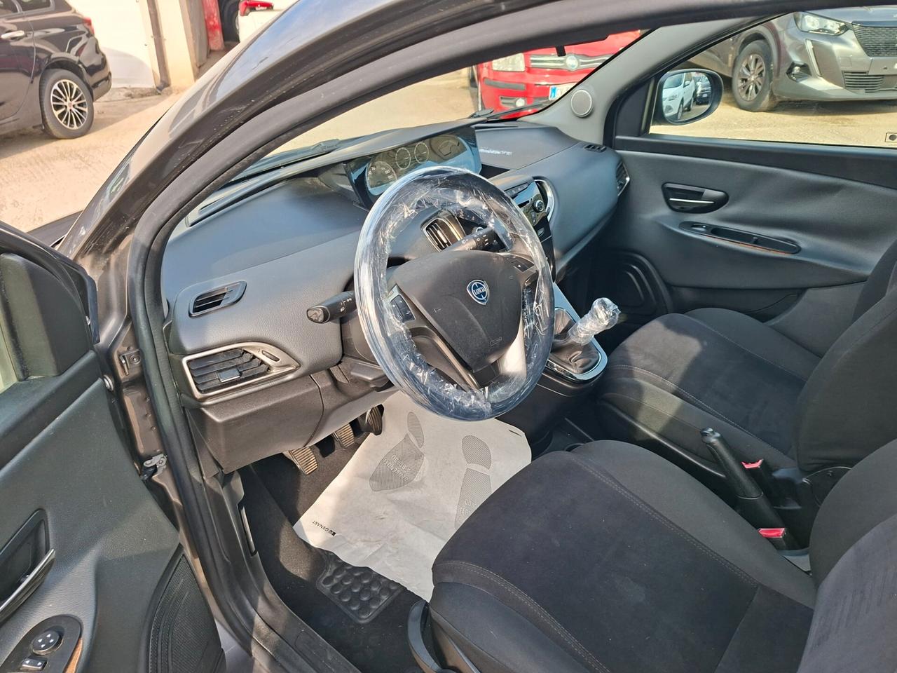 Lancia Ypsilon 1.3 MJT 16V 95 CV 5 porte S&S Gold