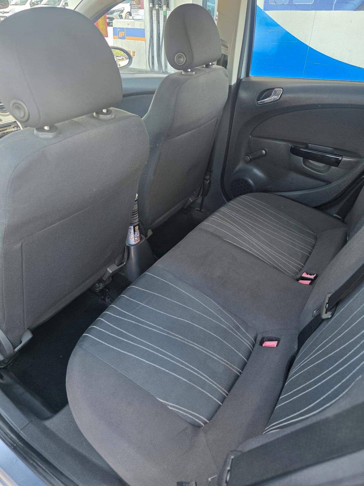 Opel Corsa 1.2 5 porte GPL