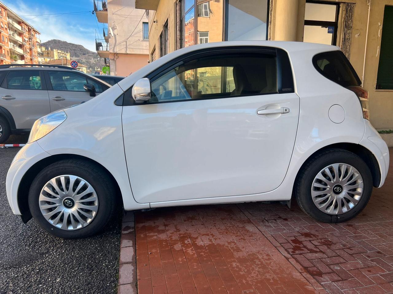 Toyota iQ 1.0 CVT Trend