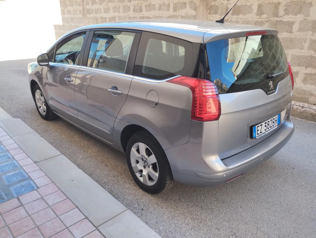 Peugeot 5008 BlueHDi 115cv SeS Business 7 posti