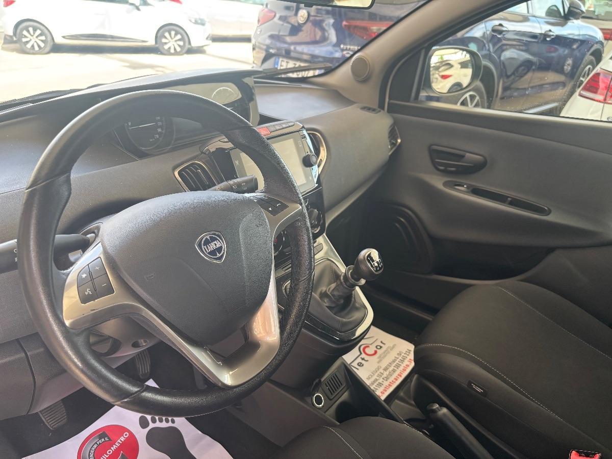 LANCIA - Ypsilon - 1.0 FireFly 5p.S&S Hybryd Gold