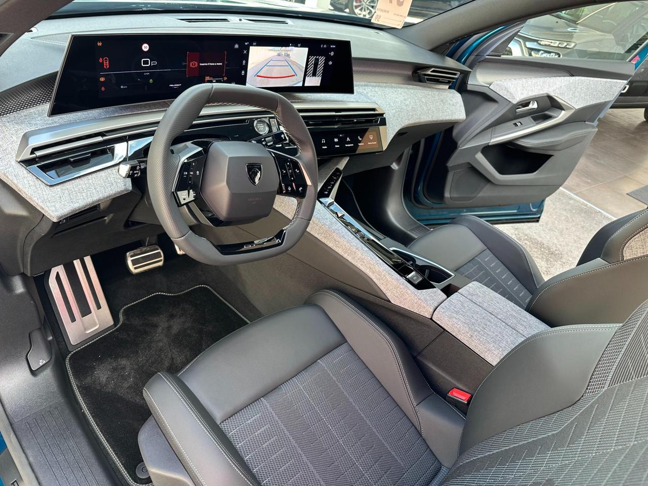 Peugeot 3008 1.2 hybrid GT 145cv e-dcs6