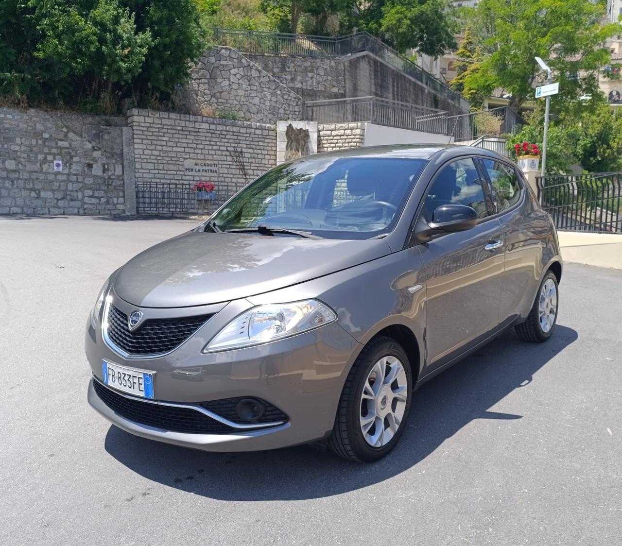 Lancia Ypsilon 1.3 MJT 16V 95 CV 5 porte S&S Gold