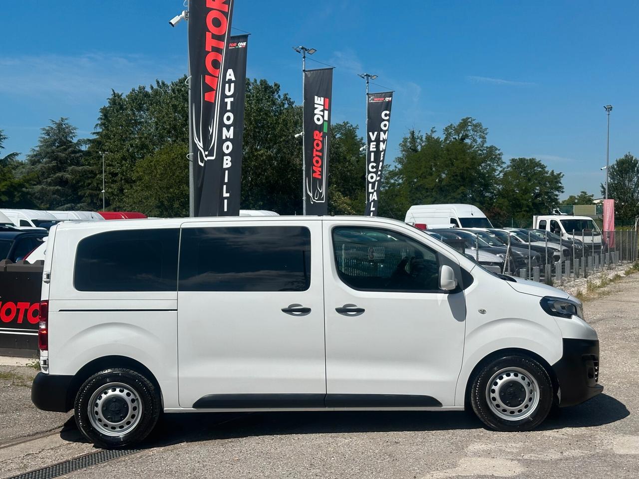 Peugeot Traveller BlueHDi 120 Medio Active