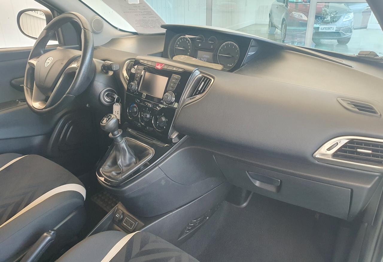 Lancia Ypsilon 1.2 BENZ. - 2017 - KM. 111.000