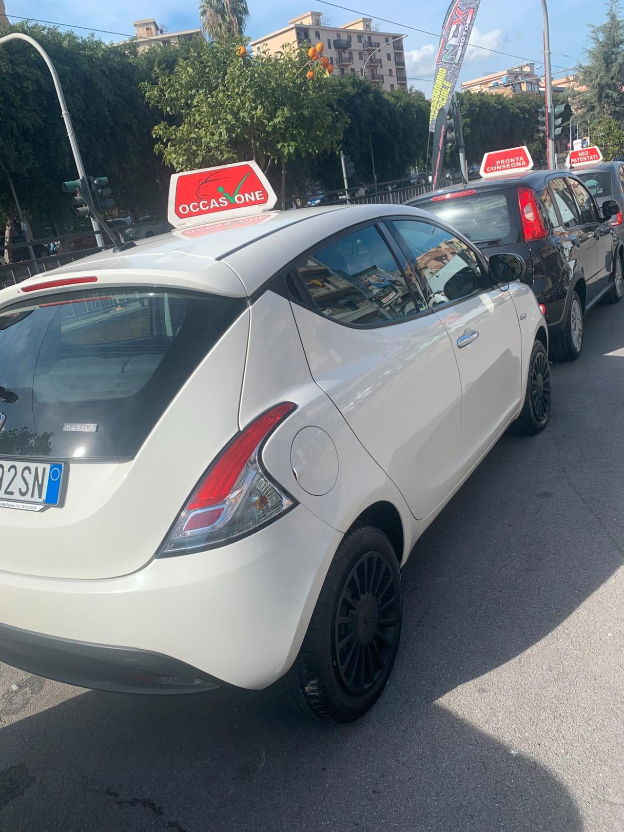 Lancia Ypsilon 1.0 Hybrid anno 2022