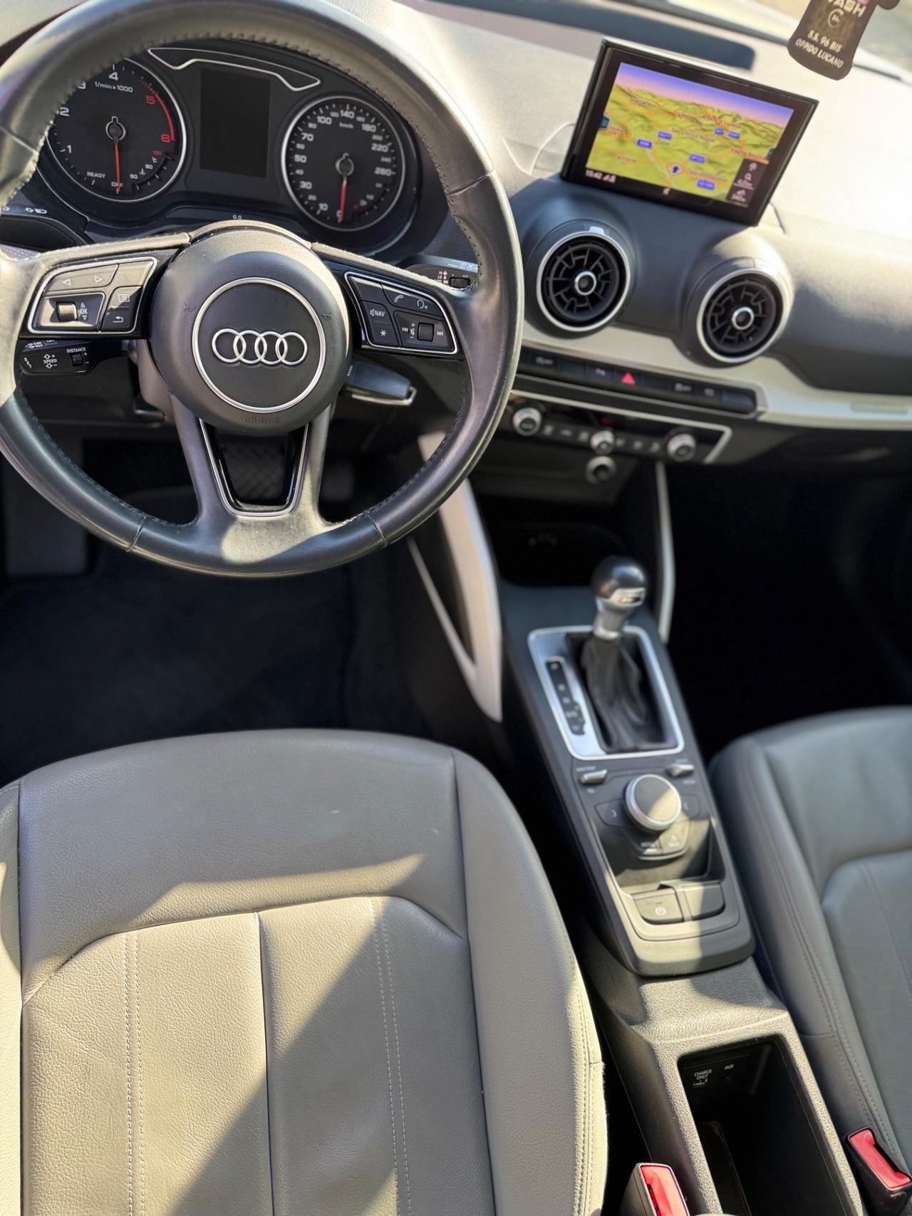 Audi Q2 35 TDI quattro S tronic Business Design