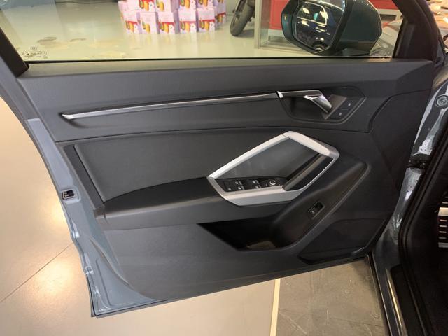 AUDI Q3 SPB 35 TDI S tronic Business Plus