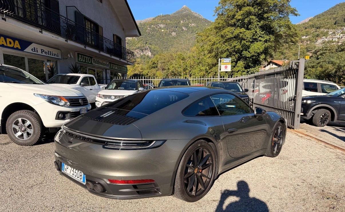 Porsche 911 Carrera 992