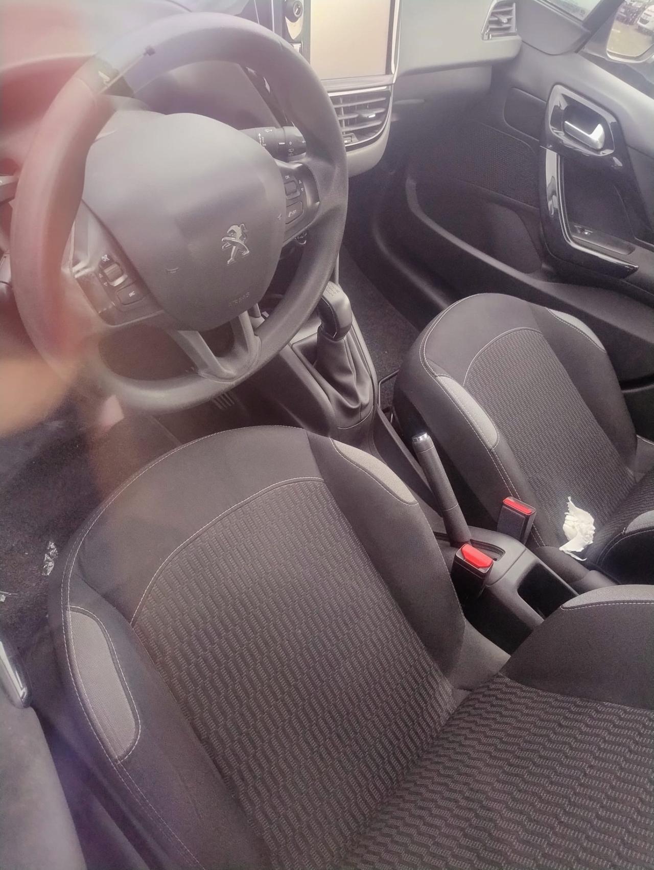Peugeot 208 BlueHDi 75 5 porte Allure