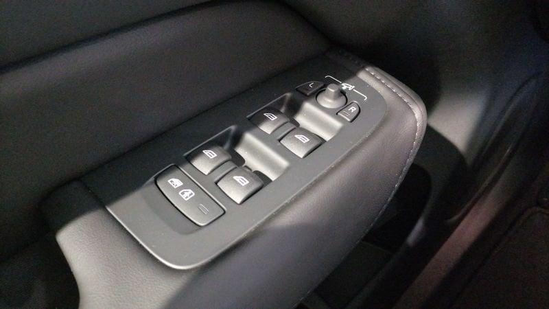Volvo XC60 XC60 B4 automatico Plus Dark