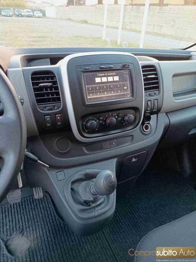 RENAULT Trafic T27 1.6 dCi 120CV + IVA 22%