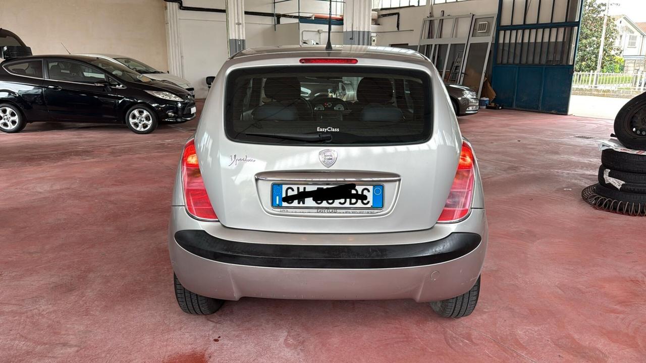 Lancia Ypsilon 1.2 Argento
