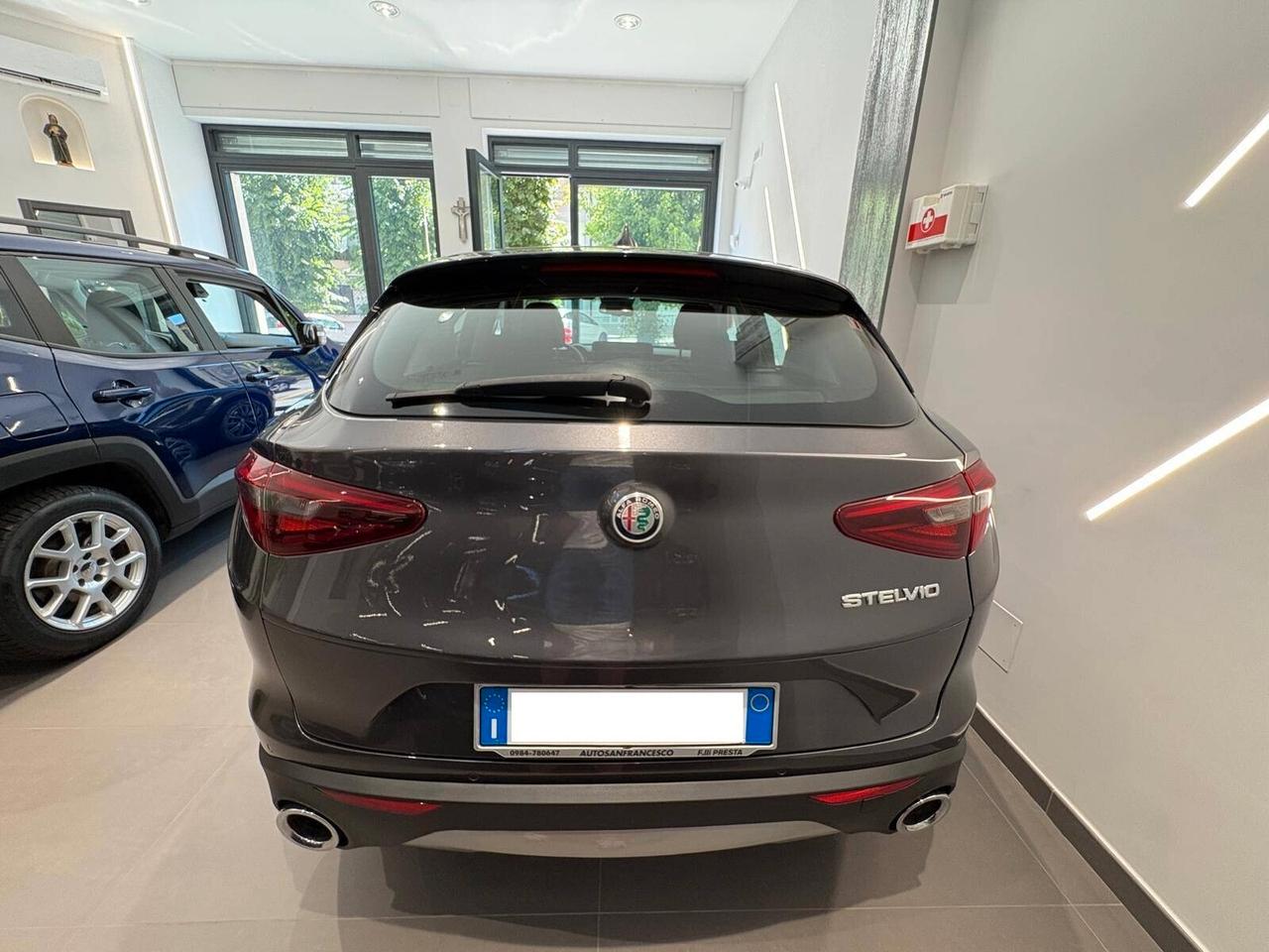 Alfa Romeo Stelvio 2.2 AT8 RWD Business 160cv - 2021