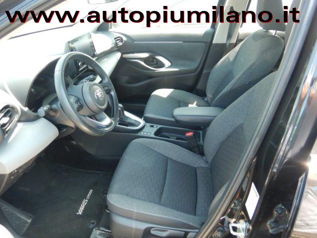 TOYOTA Yaris Cross 1.5 Hybrid 5p. E-CVT AWD-i Business