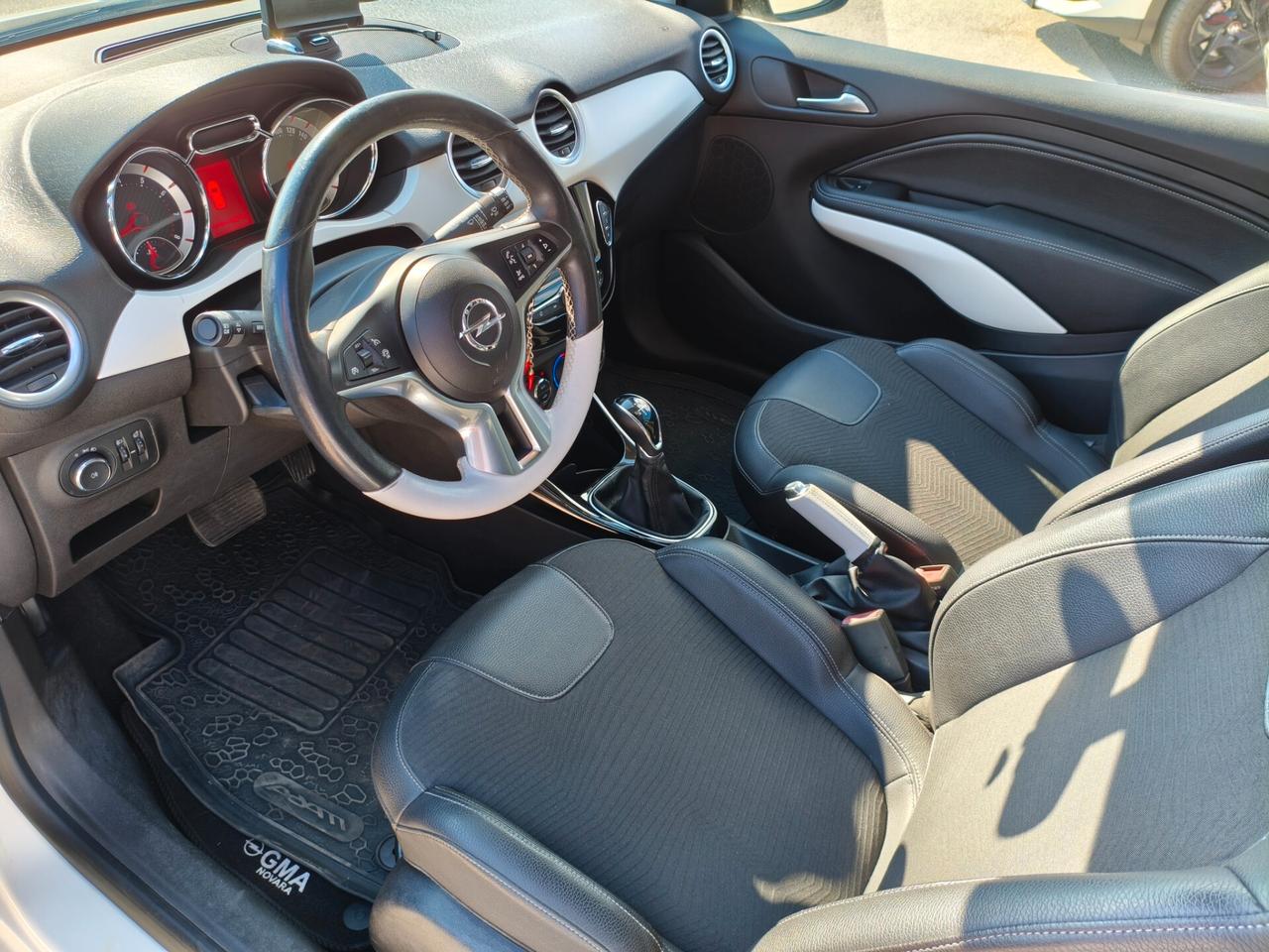 Opel Adam Rocks 1.4 87 CV cabrio auto