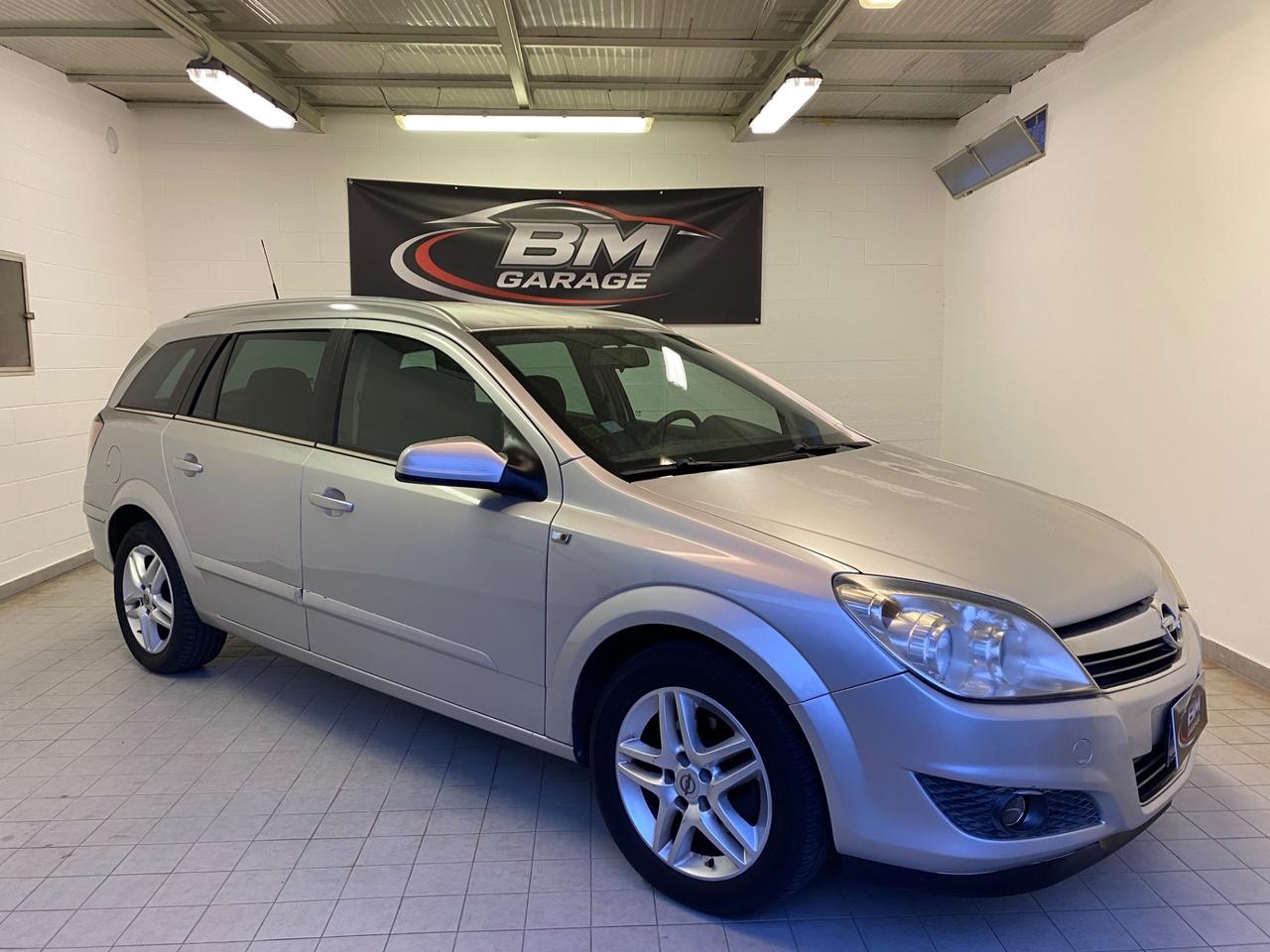 Opel Astra 1.6 16V VVT Station Wagon Cosmo