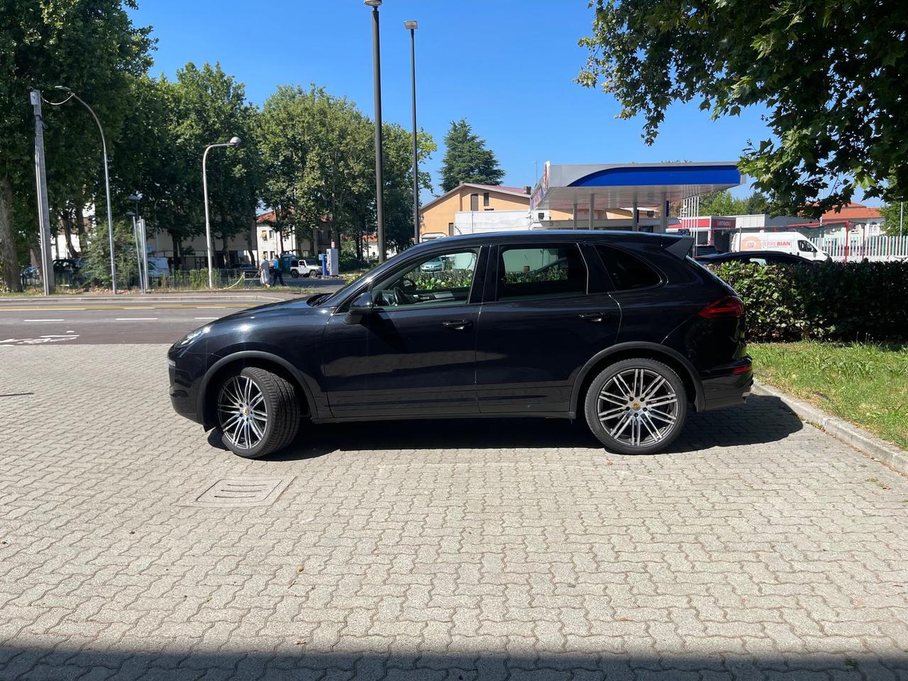 Porsche Cayenne Platinum Edition 3.0 #6240