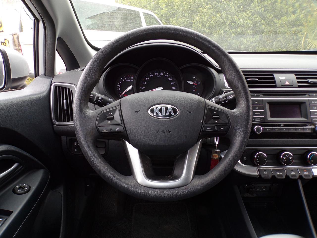 Kia Rio 1.2 CVVT 5p. Cool