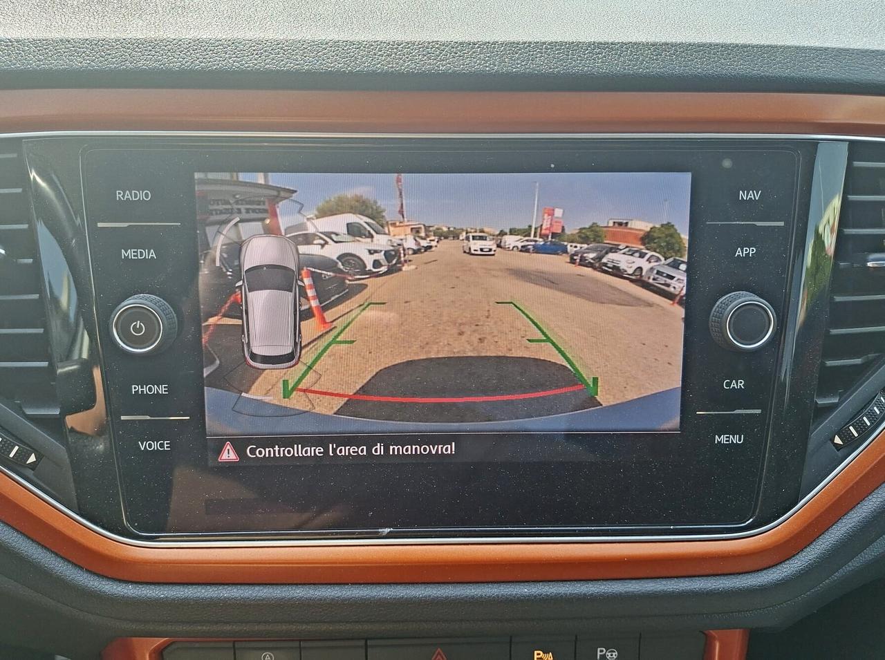 Volkswagen T-Roc 1.6 TDI R-LINE 116 cv