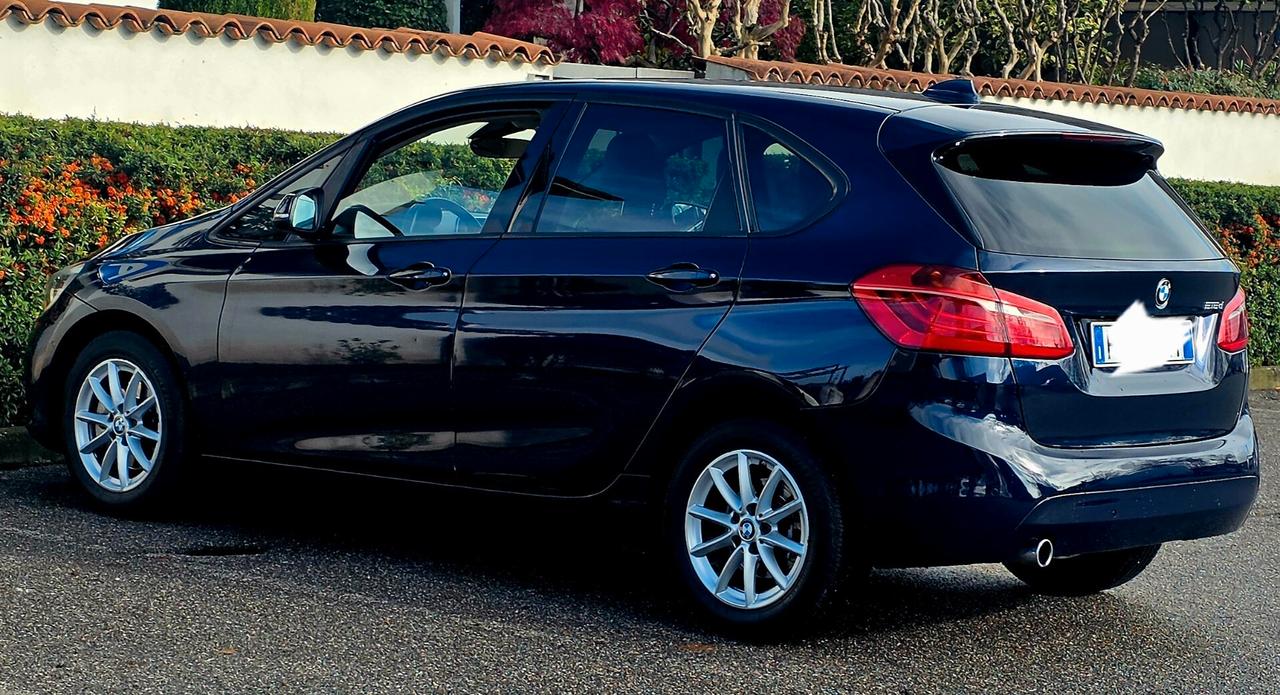 Bmw 216d Tourer Luxury neopatentati euro6b