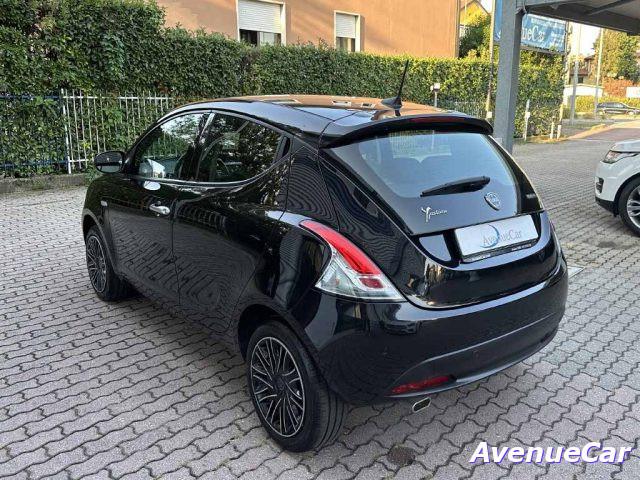 LANCIA Ypsilon hybrid Gold ADATTA A NEOPATENTATI PREZZO REALE