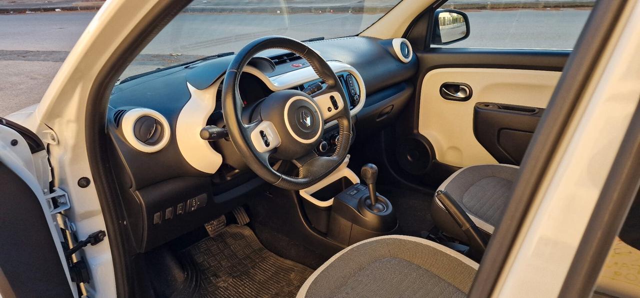 Renault Twingo SCe EDC Intens