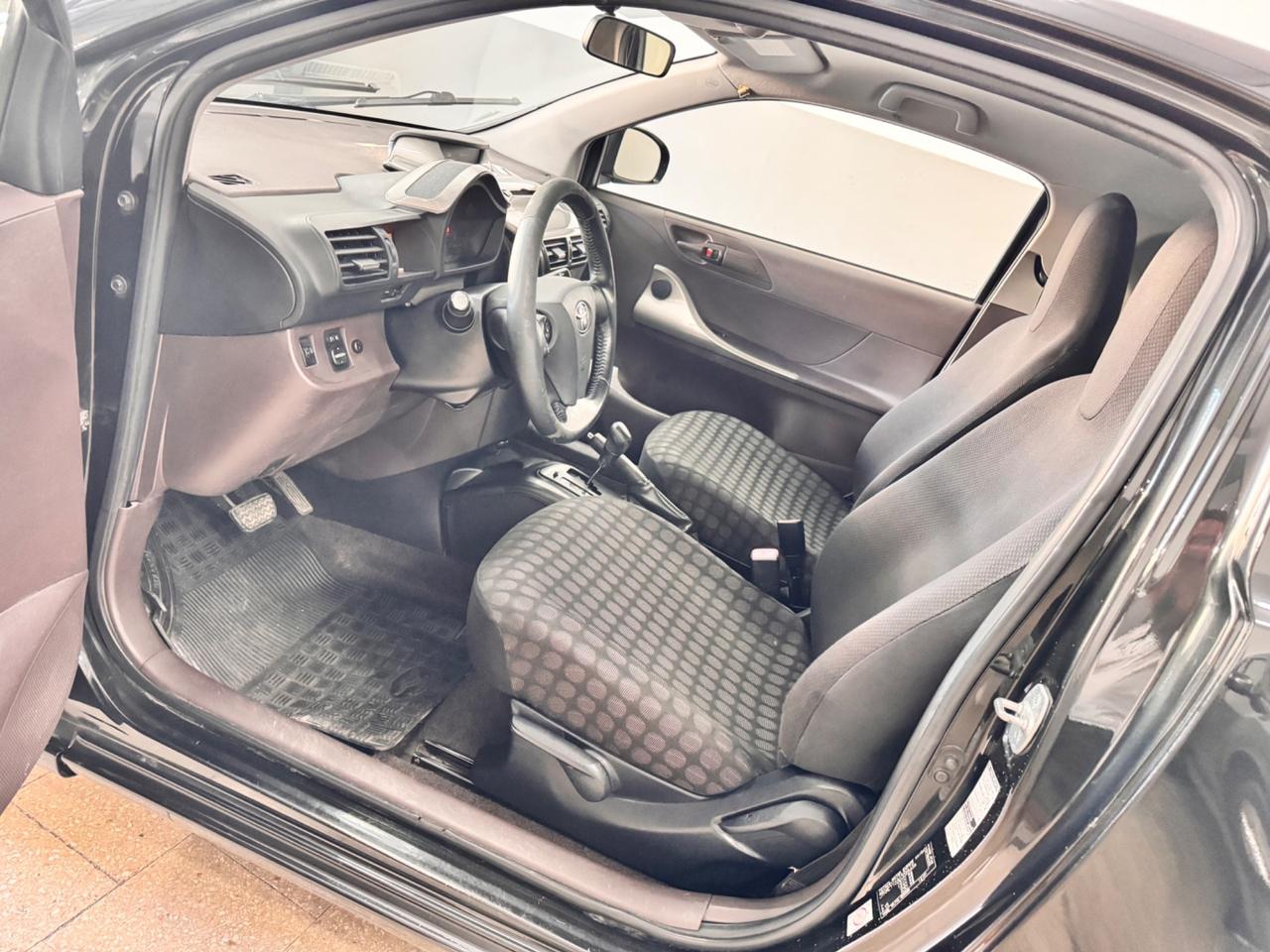 Toyota iQ 1.0 68 Cv Sol. AUTOMATICA