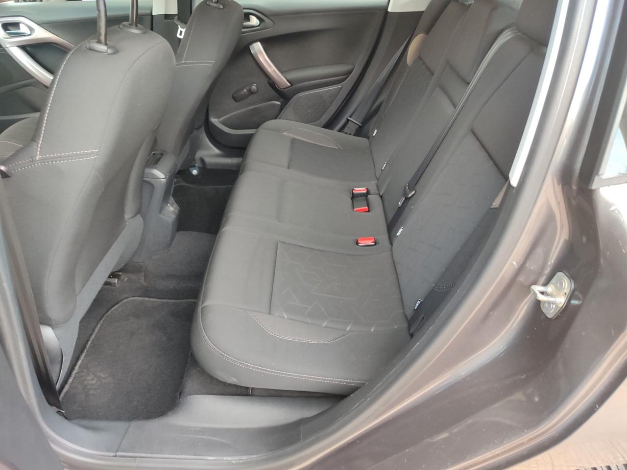 Peugeot 2008 BlueHDi 100 CV Active 2016