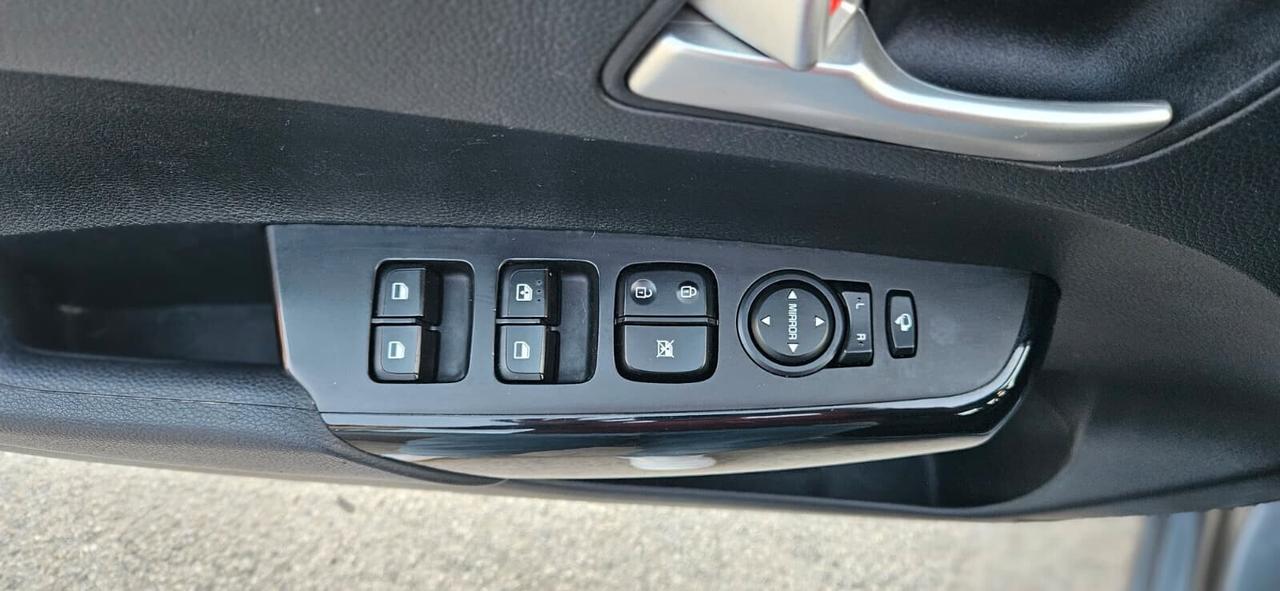 Kia Picanto 1.0 benzina X Line