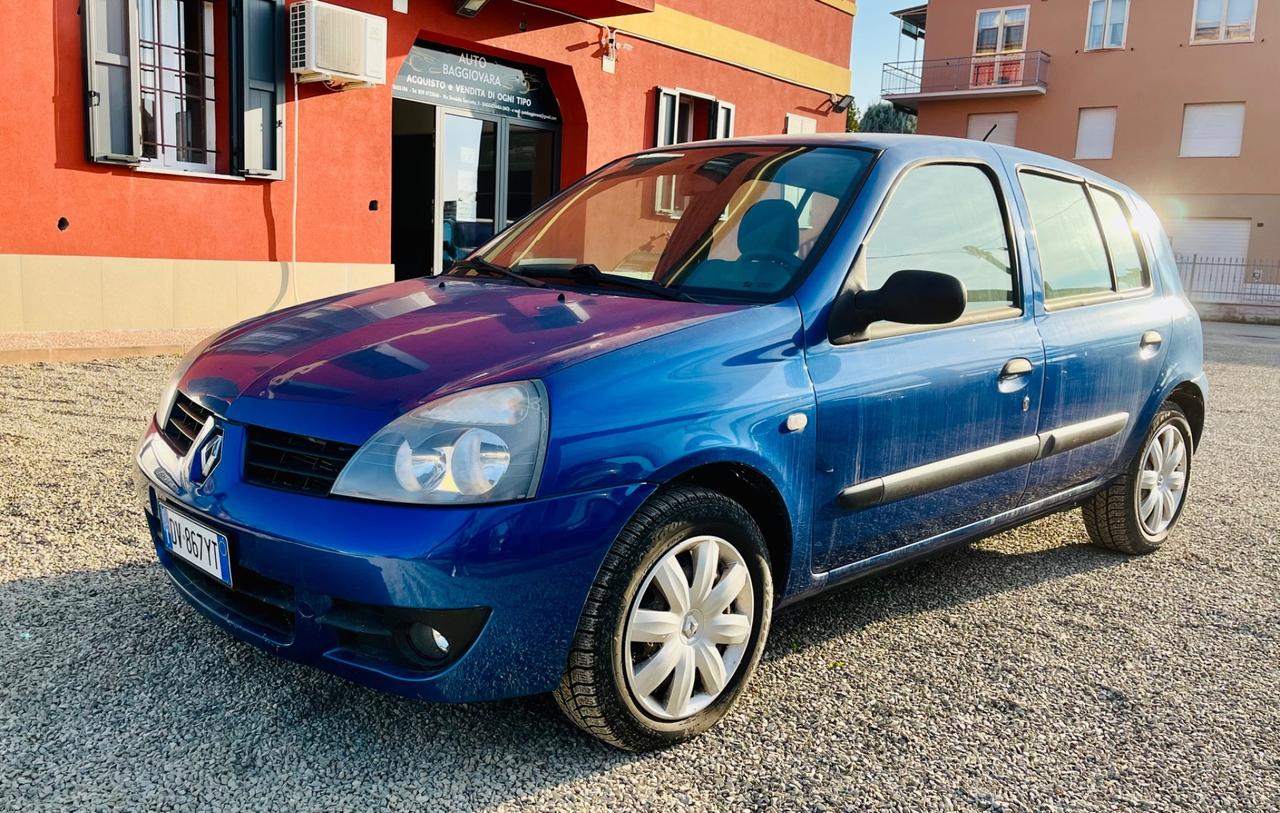 Renault Clio con 69.186km !