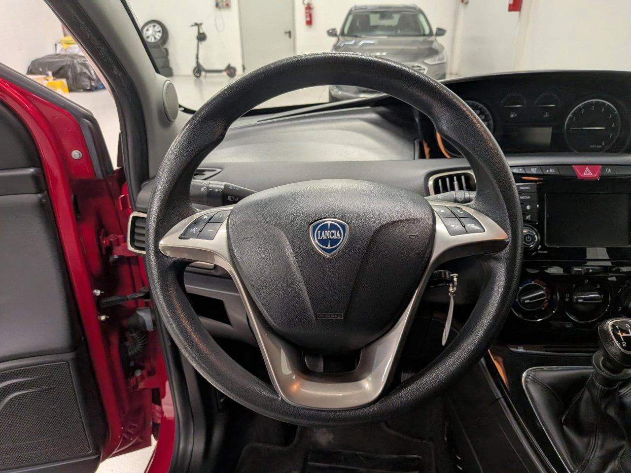 Lancia Ypsilon 5 Porte Ypsilon 1.2 Gold 69cv