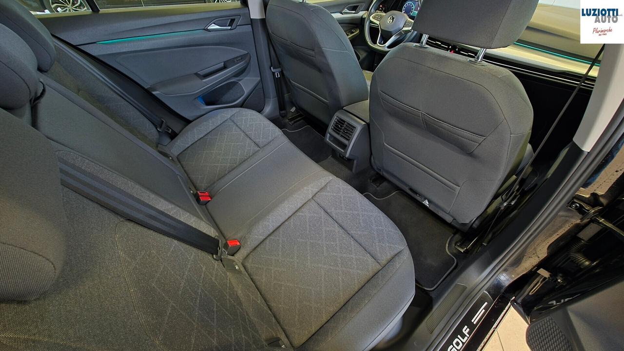 Volkswagen Golf 8 1.0 TSI 110CV LIFE