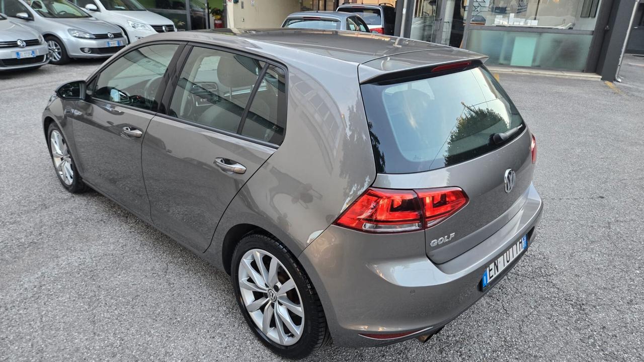 Volkswagen Golf 1.4 TSI 140 CV 5p. Highline BlueMotion Tettuccio